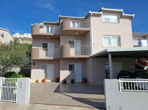 Apartment Ante